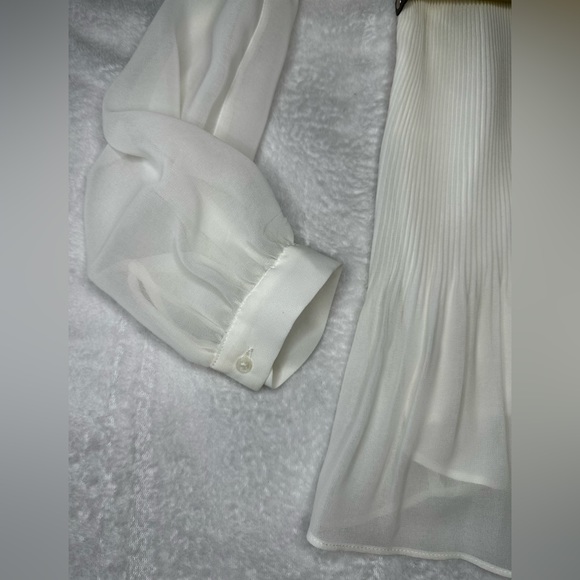 💗BR Women White/off white Pleated Long Sleeve Blouse  Medium - Picture 6 of 6
